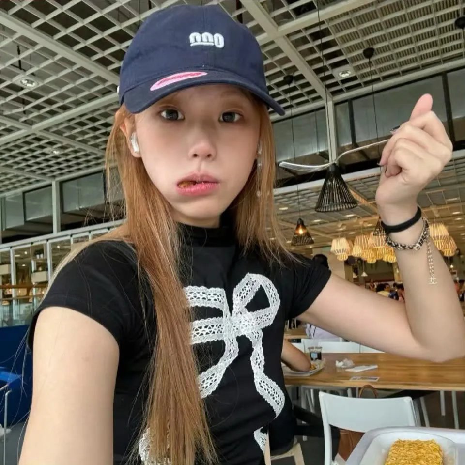 高冷校草他成恋爱脑了